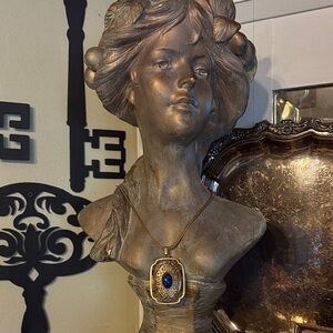 Vintage Avon Locket Necklace